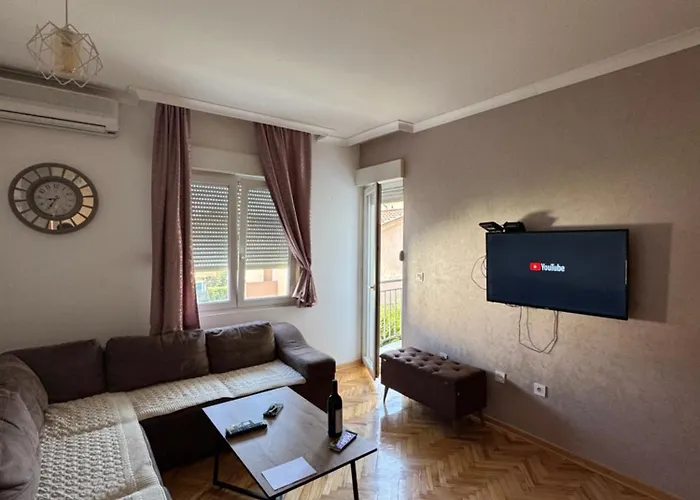 Long Royal Apartment Podgorica