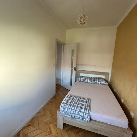 Long Royal * 波德戈里察