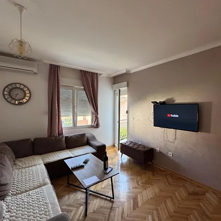 Long Royal Apartment Podgorica