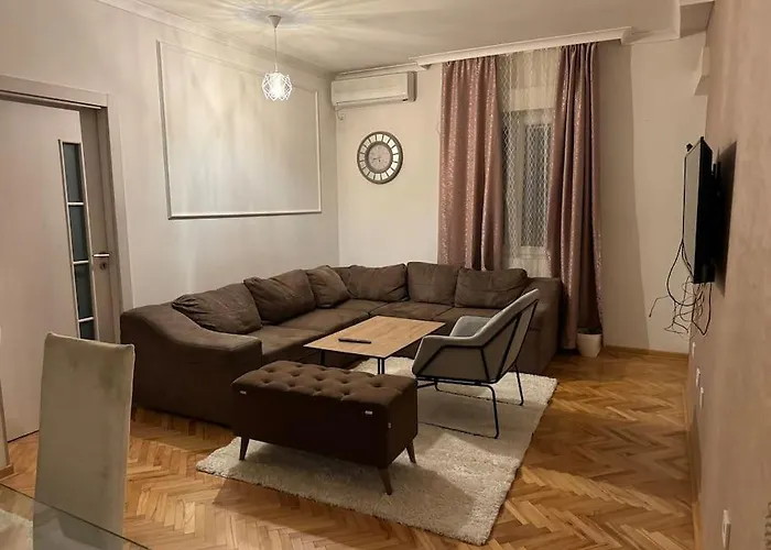 Long Royal * Podgorica